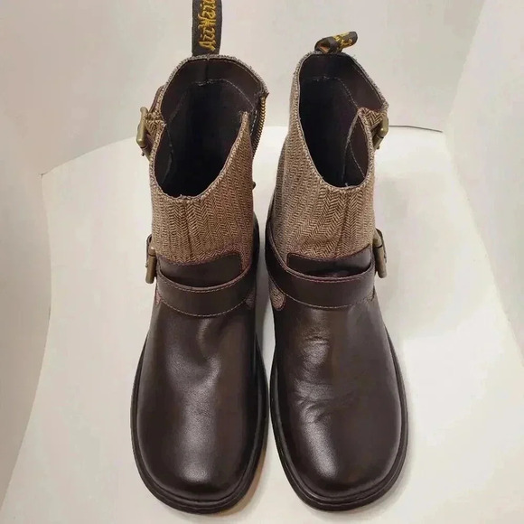 Dr. Martens Gayle Brown Boots Size 9 - Picture 10 of 13